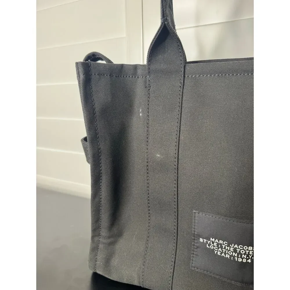 Marc Jacobs | The Large Canvas Tote Bag